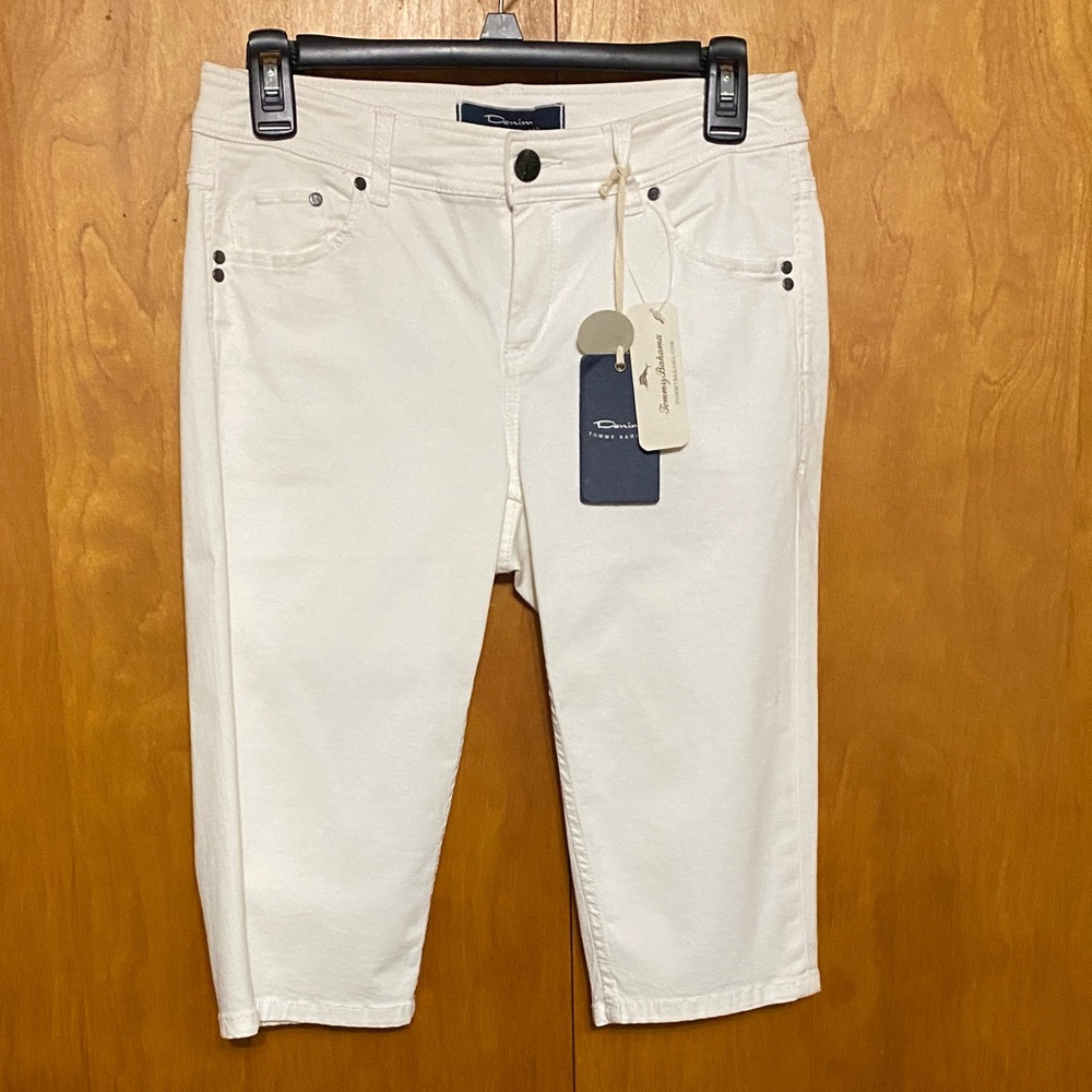 Tommy Bahama denim clam digger